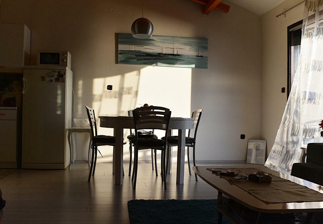 Cosy Sunset Apartment オミシュ エクステリア 写真
