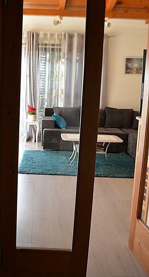 Cosy Sunset Apartment オミシュ エクステリア 写真