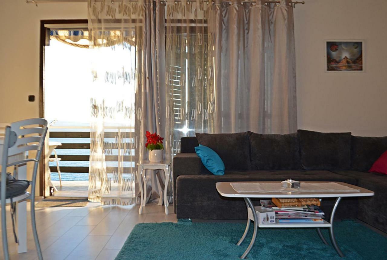 Cosy Sunset Apartment オミシュ エクステリア 写真